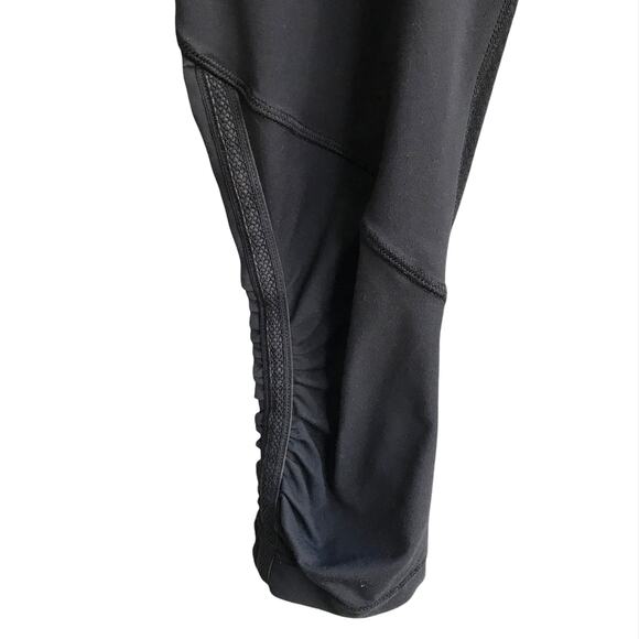 Lululemon Run Crops Leggings Size 4 Blue Wee Stripe Cropped Pants Gym Yoga - Picture 9 of 11